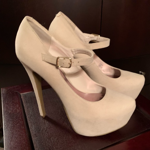 JustFab Payson Beige High Heels 👠. Size 6.5 - Picture 15 of 16